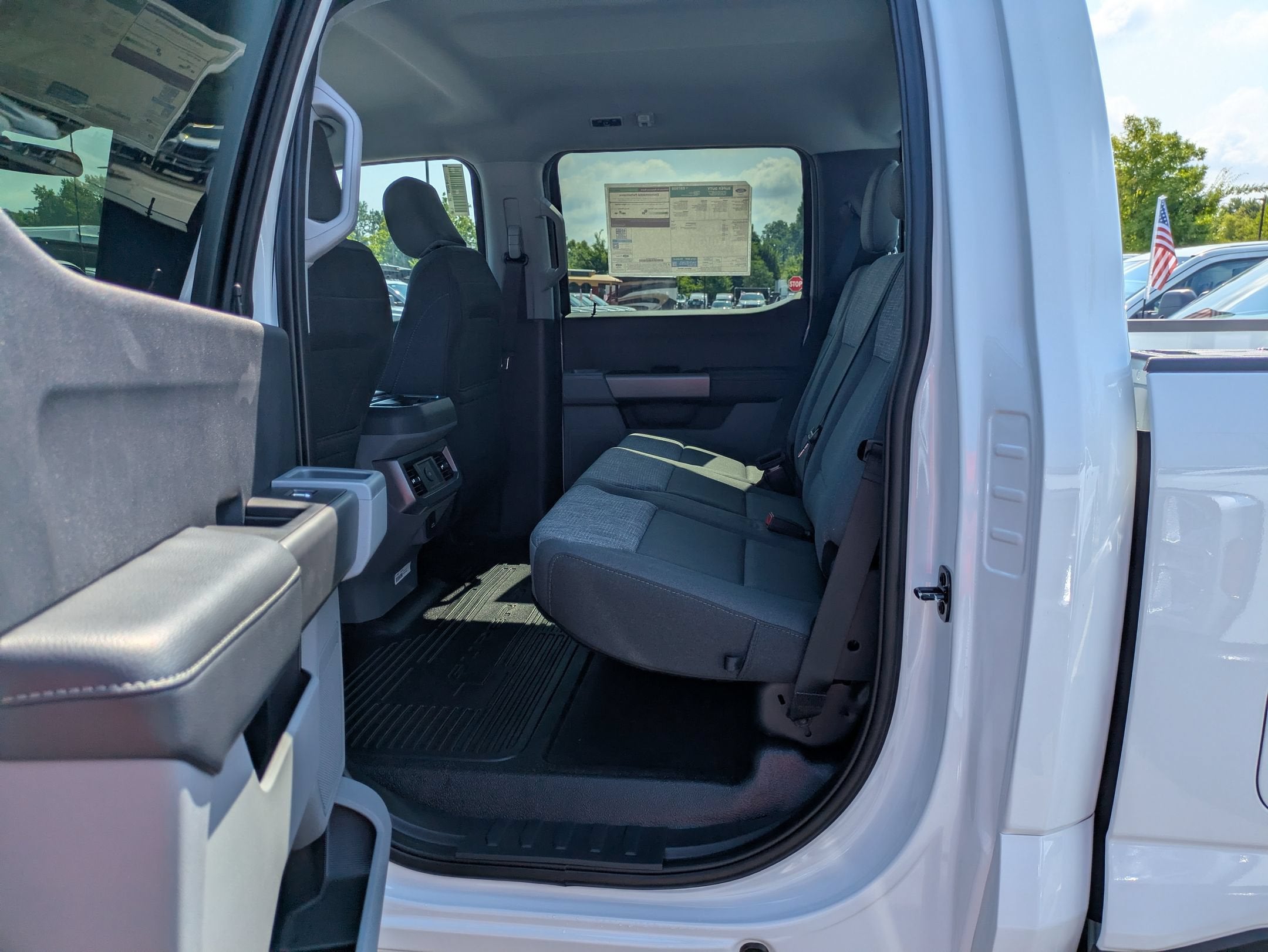 2026 Ford Super Duty F-350 SRW XLT
